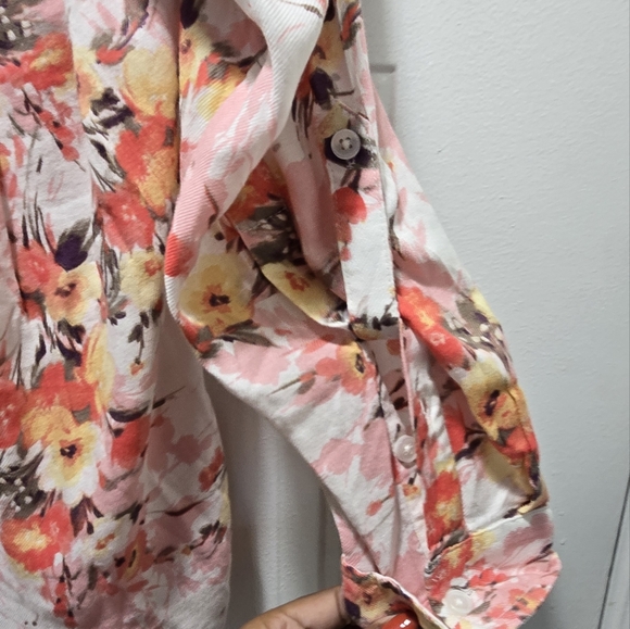 Gloria Vanderbilt Amanda button front shirt in vintage white wildflower size M - Picture 3 of 8